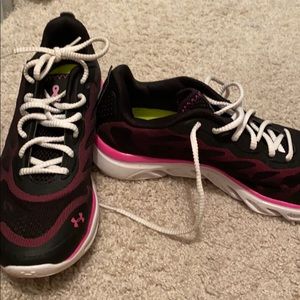 RARE Under Armour black and pink tennis shoes.